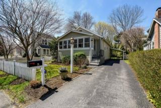 25 Lakeside Ave, Tokeneke, CT 06820 exterior
