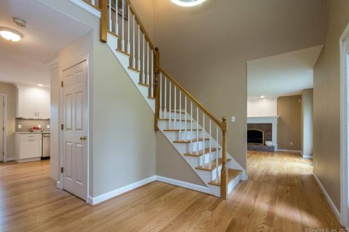 16 Simone Dr, East Windsor, CT 06016 exterior