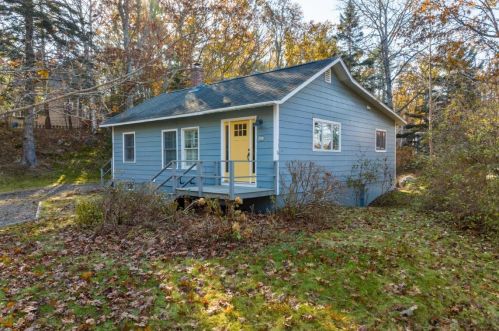 11 Wall Point Rd, Boothbay-Harbor, ME 04538 exterior
