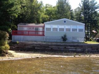 208 Gardners Grove Rd, Belmont, NH 03220 exterior