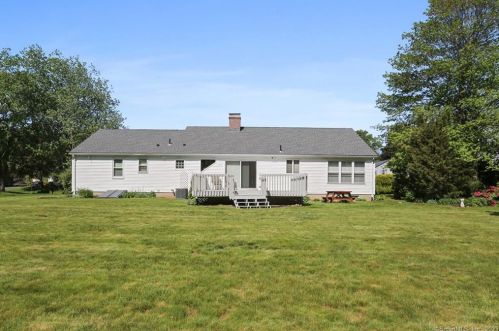 109 Brookwood Dr, Southington, CT 06489 exterior