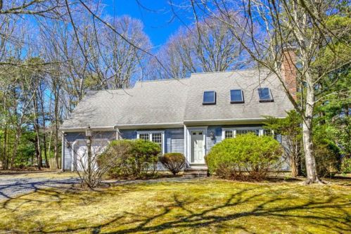 7 Captain Lumbert Ln, Centerville, MA 02632 exterior