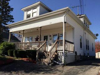 855 Manville Rd, Woonsocket, RI 02895 exterior