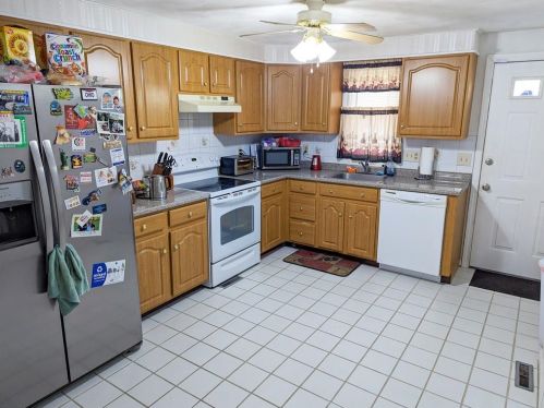128 Prudence Ave, Providence, RI 02909 exterior