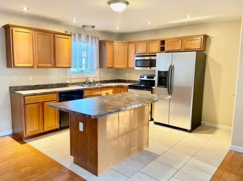 13 Ruskin St, Springfield, MA 01108 exterior