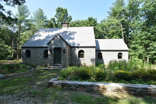 489 Old Slocum Rd, Hebron, CT 06248 exterior