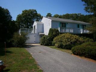 9 Surrey Ln, Bourne, MA 02532 exterior