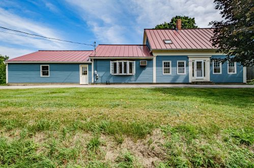 715 Upper St, Turner, ME 04282 exterior