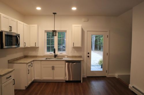 631 Rhododendron Rd, Fitzwilliam, NH 03447 exterior