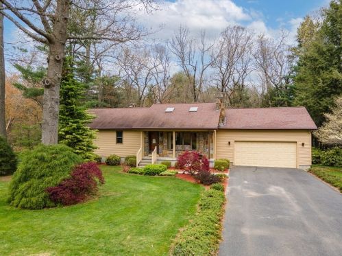 21 Sterling Dr, E Hampton, MA 01027 exterior