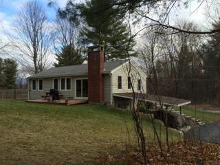9 Frost Dr, Bennington, VT 05201 exterior