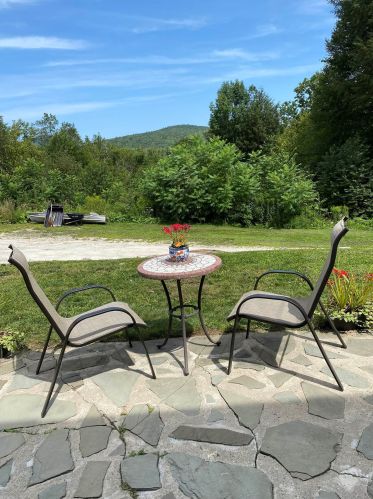 236 Dole School House Rd, Washington, NH 03280 exterior