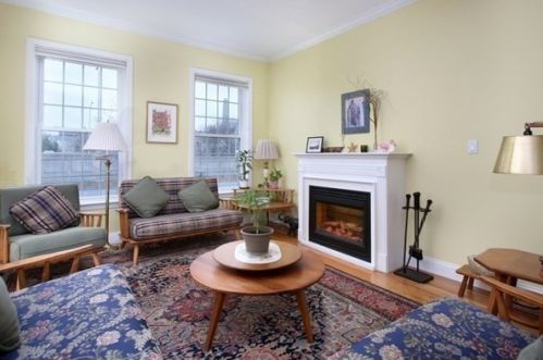 59 Chelsea St, Roxbury-Xing, MA 02128 exterior