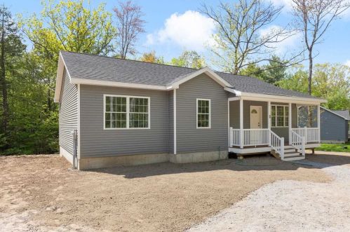 56 Barbara Blvd, Laconia, NH 03246 exterior