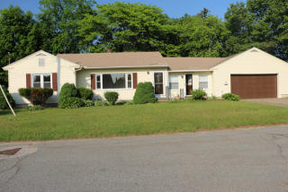 5 Belle Aire Ave, Nashua, NH 03060 exterior