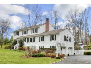 5 Quarter Mile Rd, Westport, CT 06880 exterior