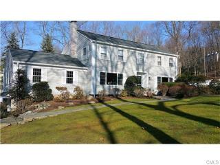 6 Messex Ln, Weston, CT 06883 exterior