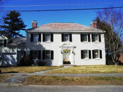 32 Oldham Rd, Newton, MA 02465 exterior