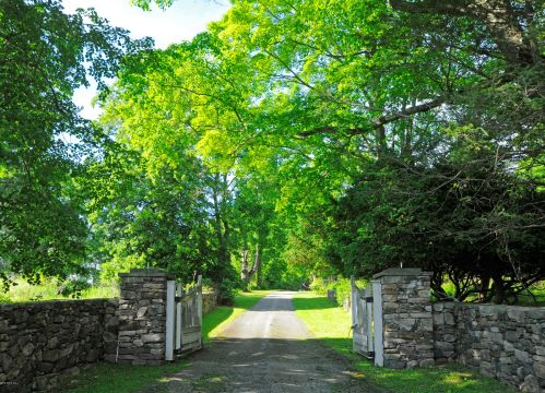 23 Cliffdale Rd, Greenwich, CT 06831 exterior