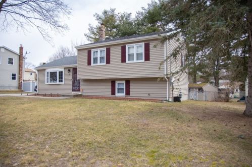 75 Deepfield Rd, Springfield, MA 01118 exterior