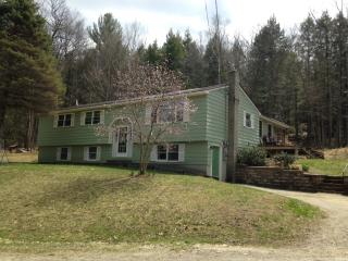 738 Glebe Rd, Westmoreland, NH 03467 exterior