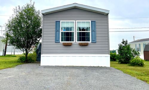 41 Scarponi Dr, Mere-Point, ME 04011 exterior