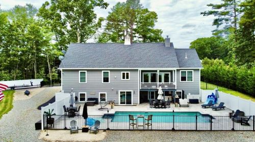 9 Quiet Cove Ln, Norwich, CT 06351 exterior
