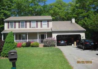 19 Taddei Ct, Chesterfield, CT 06370 exterior