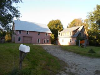 815 Peaked Hill Rd, Bridgewater, NH 03222 exterior