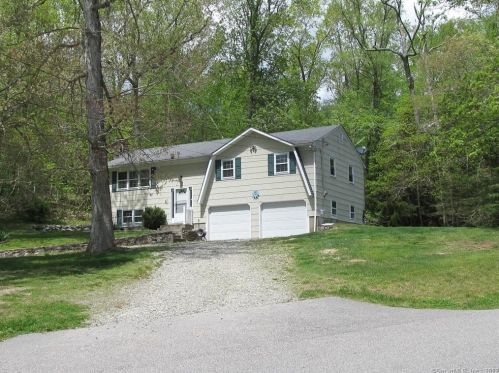 344 New London Rd, Colchester, CT 06415 exterior