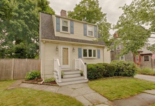 85 Arnold St, Quincy, MA 02169 exterior
