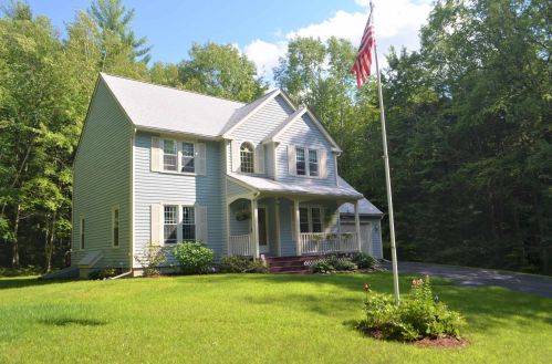 310 Highland Dr, Henniker, NH 03242 exterior