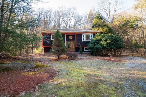 289 Pine Orchard Rd, Glocester, RI 02814 exterior