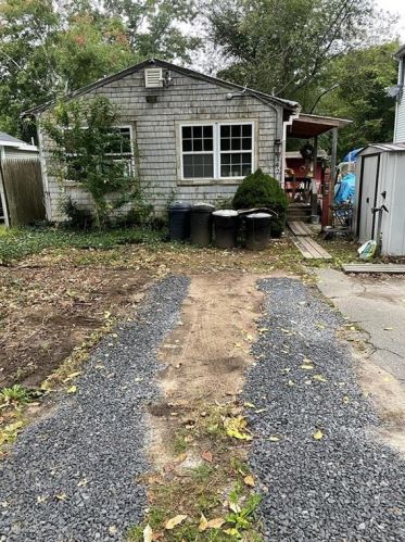 142 Milford St, Hanson, MA 02350 exterior