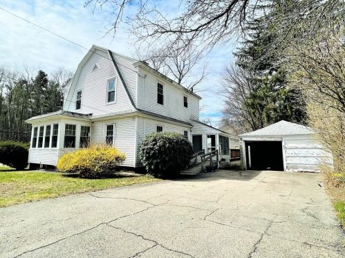 76 Pleasant St, Methuen, MA 01844 exterior