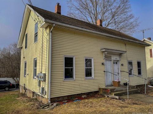 454 Main St, Moosup, CT 06354 exterior