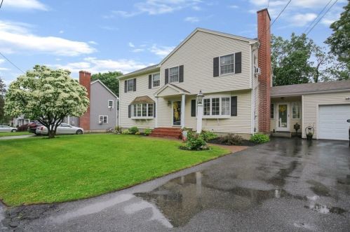 30 Spring Cir, Shrewsbury, MA 01545 exterior