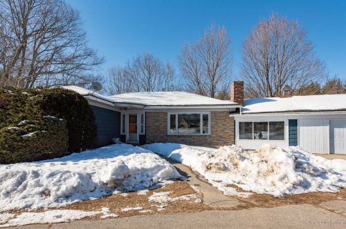 2 Old Belgrade Rd, Augusta, ME 04330 exterior