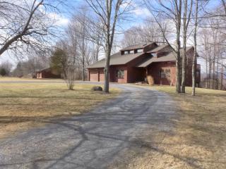 104 Windy Ridge Rd, Charlotte, VT 05445 exterior