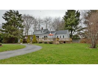 20 Burr Ave, Barrington, RI 02806 exterior