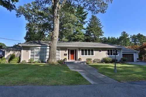11 Doncaster Rd, Lynnfield, MA 01940 exterior