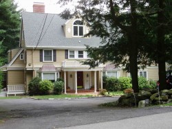 110 Dudley Rd, Newton, MA 02459 exterior