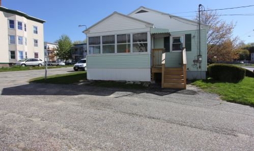 120 Walnut St, Lewiston, ME 04240 exterior