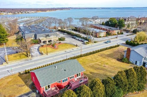 6 Island View Dr, Warwick, RI 02886 exterior