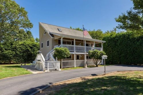 20 Bayview Rd, Charlestown, RI 02813 exterior