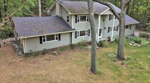 271 Pine Swamp Rd, Valley Falls, RI 02864 exterior