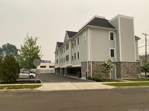 314 Bridgeport Ave, Milford, CT 06460 exterior