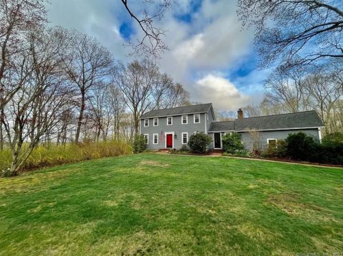 27 Bull Hill Rd, East Hampton, CT 06447 exterior