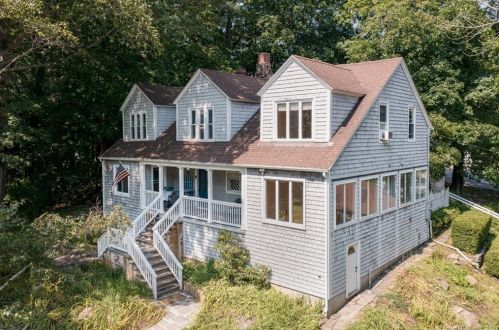 38 Shawandassee Rd, Waterford, CT 06385 exterior