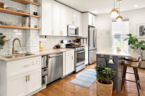 101 Cottage St, Roxbury-Xing, MA 02128 exterior